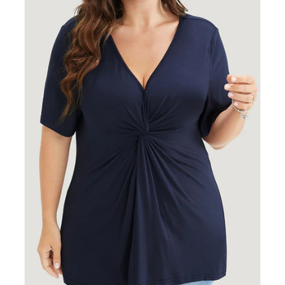 BLOOMCHIC 14-16 1x plus blue twist gathered front vneck tshirt top NWOT B79 - Picture 2 of 6